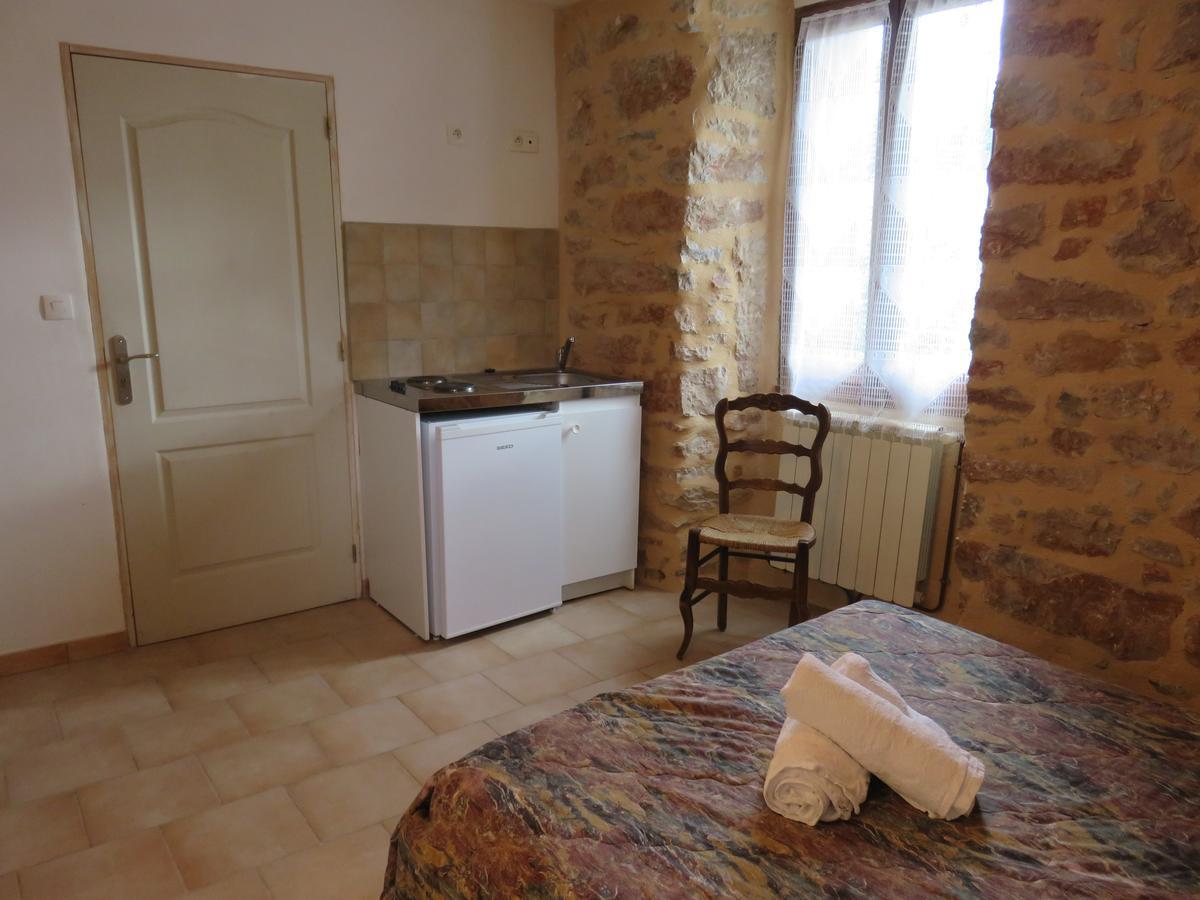 Cafe De La Place Gite & Chambres D'Hotes "Lou Pastre" Lanuejols  Luaran gambar